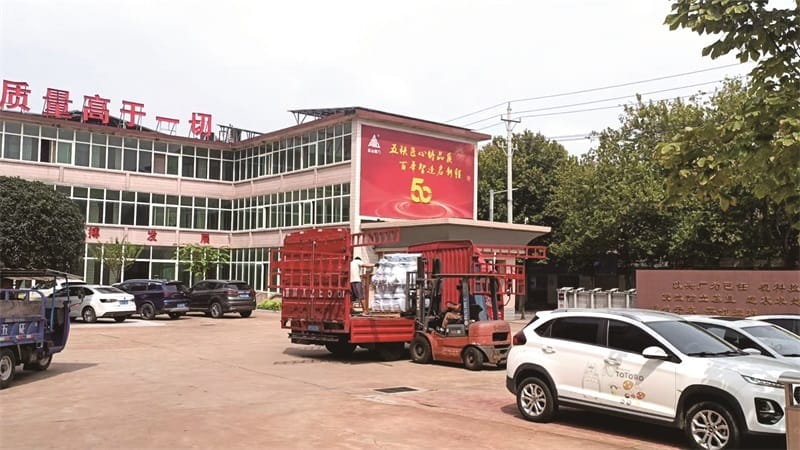 Industrial valve manufacturer shipping orders to global clients